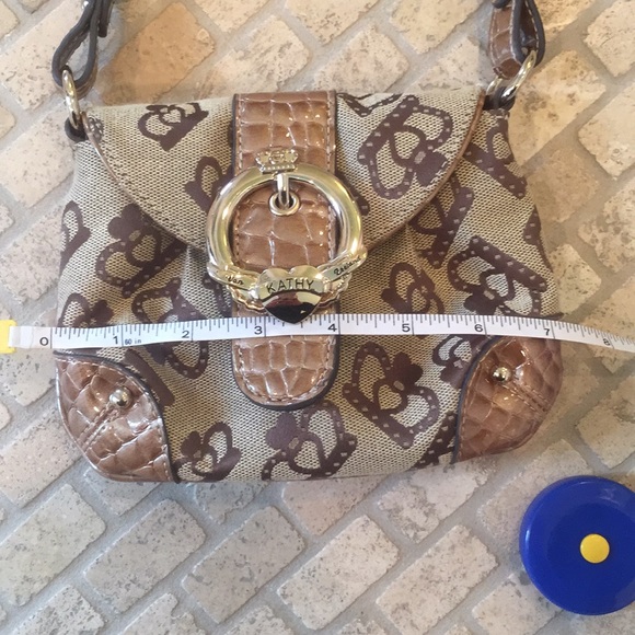 Kathy VanZeeland Crossbody Bag - Picture 6 of 6